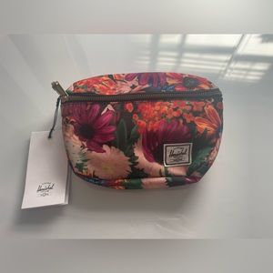NWT Herschel In Bloom Fanny Pack 15
